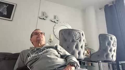 Snapshot of franciscomalin chatting on 07-03-26, 07:48 franciscomalin online show from 07-03-26, 07:48