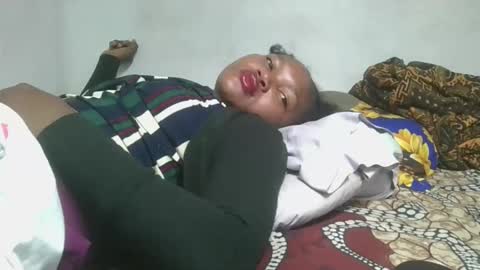 Snapshot of franckamby chatting on 11-28-25, 12:46 franckamby online show from 11-28-25, 12:46