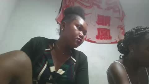 Snapshot of franckamby chatting on 11-28-25, 09:28 franckamby online show from 11-28-25, 09:28