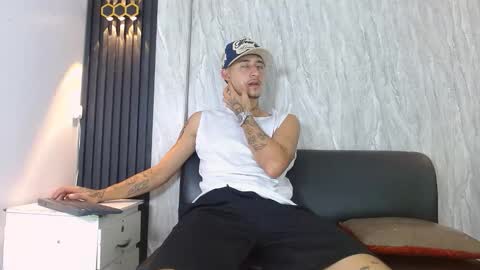 Snapshot of franco_roux chatting on 02-12-26, 11:27 Franco online show from 02-12-26, 11:27