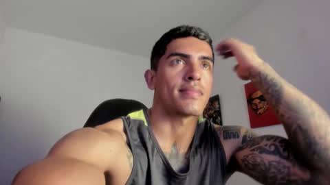 Snapshot of franco_ruiz_ chatting on 03-15-26, 01:22 franco online show from 03-15-26, 01:22