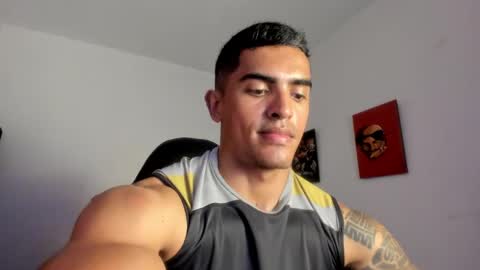 Snapshot of franco_ruiz_ chatting on 04-13-26, 03:23 franco online show from 04-13-26, 03:23