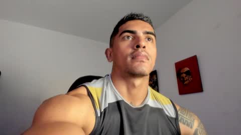 Snapshot of franco_ruiz_ chatting on 04-15-26, 02:07 franco online show from 04-15-26, 02:07