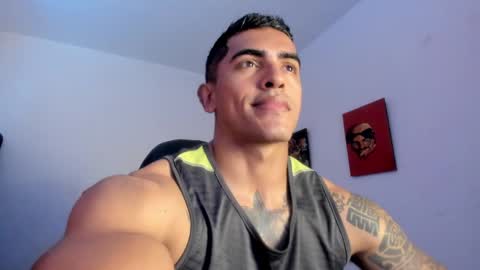 Snapshot of franco_ruiz_ chatting on 04-20-26, 05:16 franco online show from 04-20-26, 05:16