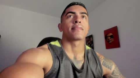 Snapshot of franco_ruiz_ chatting on 04-29-26, 11:36 franco online show from 04-29-26, 11:36