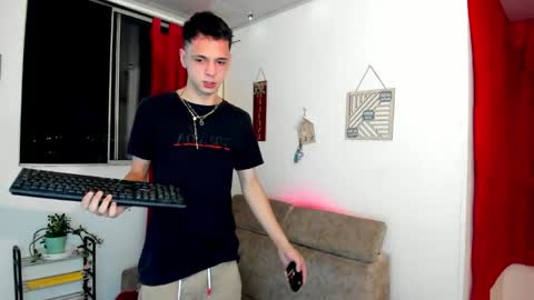 Snapshot of franco_taylor chatting on 04-03-26, 06:11 Franco taylor online show from 04-03-26, 06:11