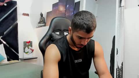 Snapshot of francobanderas1 chatting on 12-05-25, 12:47 FRANCO online show from 12-05-25, 12:47