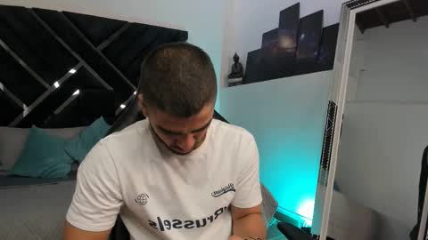 Snapshot of francobanderas1 chatting on 01-07-26, 01:57 FRANCO online show from 01-07-26, 01:57