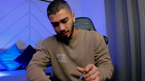 Snapshot of francobanderas1 chatting on 01-14-26, 02:33 FRANCO online show from 01-14-26, 02:33