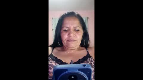 Snapshot of francy_froz chatting on 02-25-26, 04:11 francy froz online show from 02-25-26, 04:11