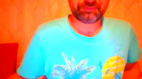 Snapshot of frank84848 chatting on 05-12-26, 08:17 Frank online show from 05-12-26, 08:17