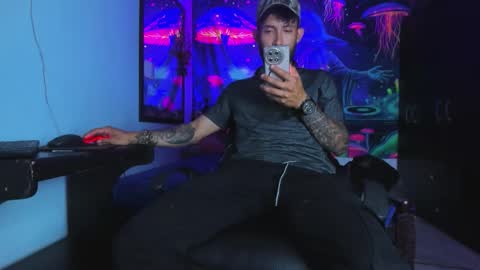 frankdanielsmolano online show from 04-12-26, 04:39