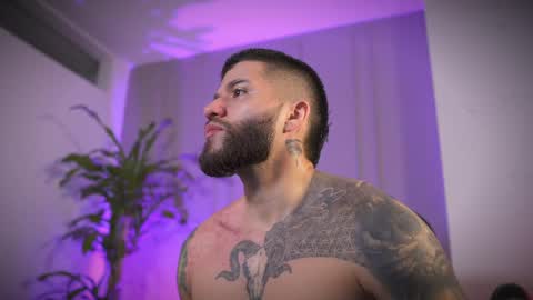 Frank Farrell. Hey remember to give me a thumbs up Ty online show from 04-02-26, 07:44