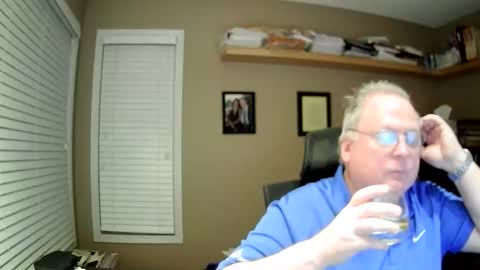 Snapshot of frankie6207 chatting on 11-09-25, 08:01 frankie6207 online show from 11-09-25, 08:01