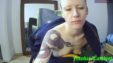 Frankie Catalyst online show from 05-11-26, 04:04