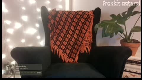 Snapshot of frankienatural chatting on 09-13-25, 11:15 Frankie Natural online show from 09-13-25, 11:15