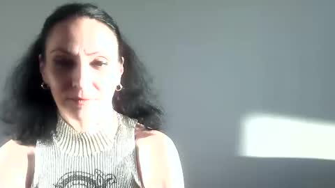 Snapshot of frankieteasing chatting on 01-06-25, 01:52 frankieteasing online show from 01-06-25, 01:52