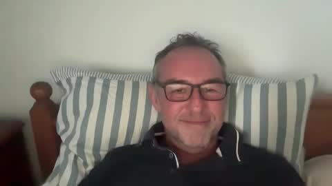 Snapshot of franksgreat chatting on 02-13-26, 04:25 franksgreat online show from 02-13-26, 04:25