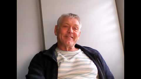 frannkboy61 online show from 05-03-26, 04:46