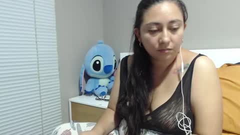 Snapshot of fransheska1_4 chatting on 02-17-26, 01:24 fransheska and Dimytri online show from 02-17-26, 01:24