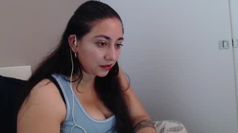 Snapshot of fransheska1_4 chatting on 02-18-26, 01:51 fransheska and Dimytri online show from 02-18-26, 01:51