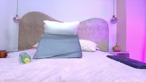 FRANYELY online show from 11-13-25, 07:24