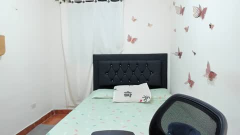 Snapshot of franyeli_9 chatting on 07-04-26, 01:01 franyeli online show from 07-04-26, 01:01