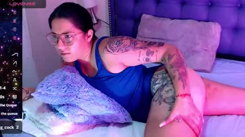 FRANY STEELL online show from 11-30-25, 01:42