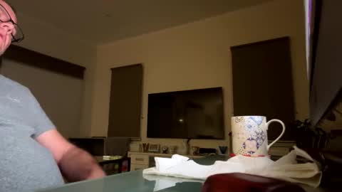 Snapshot of franzmontyhe chatting on 10-12-25, 05:01 franzmontyhe online show from 10-12-25, 05:01