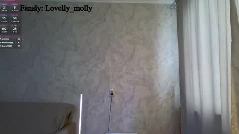 Snapshot of frauchocolate chatting on 02-22-25, 01:35 Alice online show from 02-22-25, 01:35