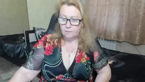 Snapshot of fraumartha chatting on 12-02-25, 11:15 FrauMartha online show from 12-02-25, 11:15