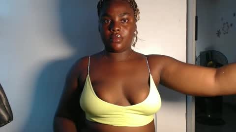 Snapshot of freakie_clit chatting on 12-08-24, 04:28 pandora online show from 12-08-24, 04:28