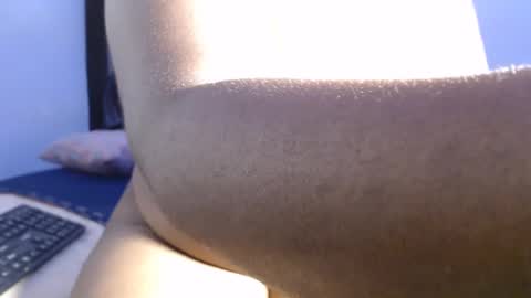 Snapshot of freakie_clit chatting on 01-06-25, 07:13 pandora online show from 01-06-25, 07:13