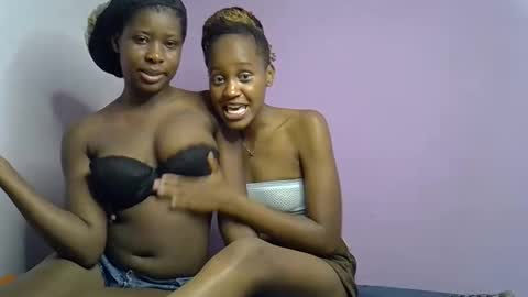 Snapshot of freakie_sissy chatting on 10-07-25, 06:16 kiki online show from 10-07-25, 06:16