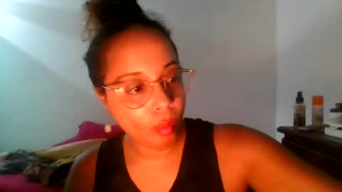 Snapshot of freakjawn1992 chatting on 06-25-26, 02:55 FreakJawn online show from 06-25-26, 02:55