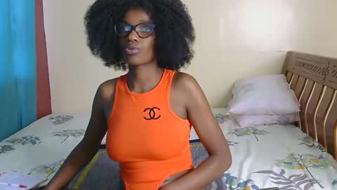 Snapshot of freakky_nessa chatting on 12-14-24, 01:59 Nessa-Independent model online show from 12-14-24, 01:59