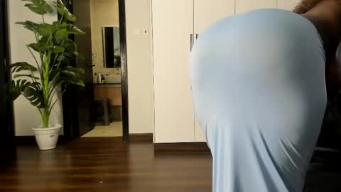 Snapshot of freaky_bad_girl chatting on 05-01-26, 01:54 Sandra online show from 05-01-26, 01:54