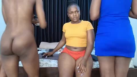 freaky_bunnies online show from 02-20-26, 07:25