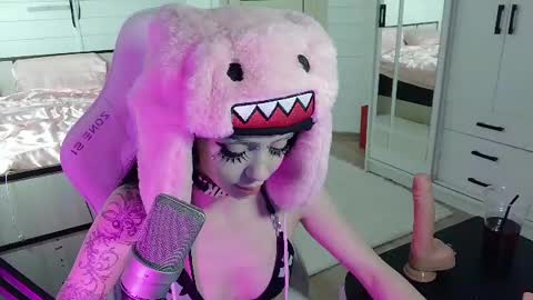 Snapshot of freaky_freaky_freaky chatting on 07-29-26, 10:19 Freaky online show from 07-29-26, 10:19