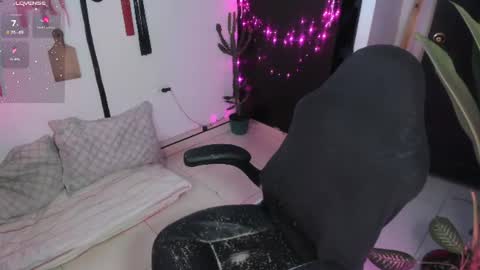 Snapshot of freaky_lia chatting on 07-20-26, 11:07 Lia Gomez online show from 07-20-26, 11:07