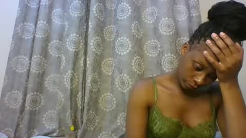 Freakies online show from 11-24-25, 06:02