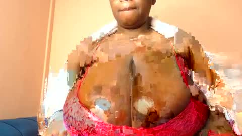 Snapshot of freakyboobsxx chatting on 07-09-26, 05:33 Kimmy online show from 07-09-26, 05:33