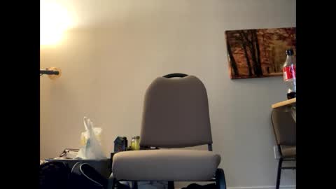 Snapshot of freakybubba chatting on 12-28-24, 08:25 Freakybubba online show from 12-28-24, 08:25