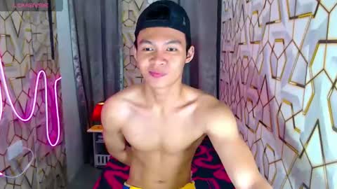 Mark online show from 06-19-26, 03:38