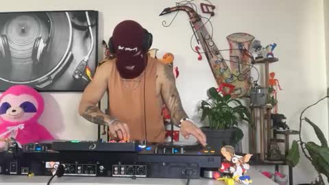 Snapshot of freakymf7 chatting on 01-10-26, 10:47 FreakyMFs online show from 01-10-26, 10:47