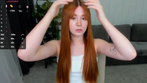 Snapshot of freckle_diyana chatting on 01-29-25, 07:15 Diyana online show from 01-29-25, 07:15