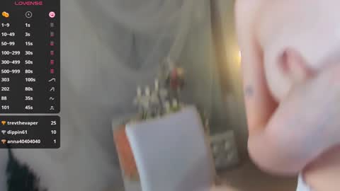 Snapshot of freckle_diyana chatting on 02-03-25, 09:52 Diyana online show from 02-03-25, 09:52