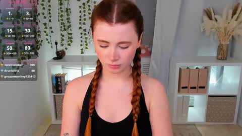 Snapshot of freckle_diyana chatting on 03-08-25, 12:11 Diyana online show from 03-08-25, 12:11