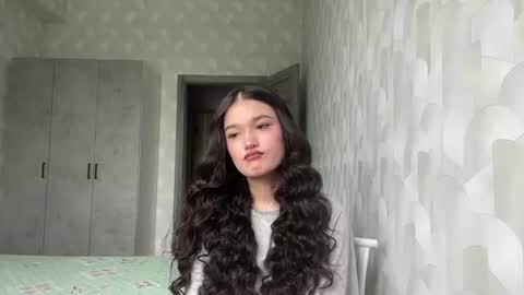 Snapshot of fredamedora chatting on 06-11-26, 05:16 Mia online show from 06-11-26, 05:16