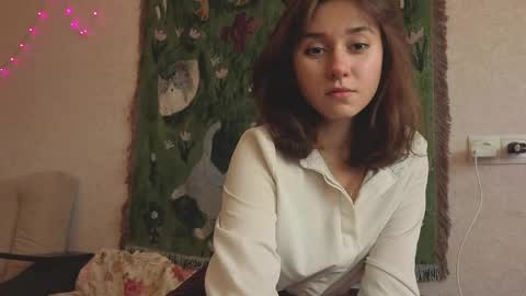 Mia online show from 04-24-26, 02:30